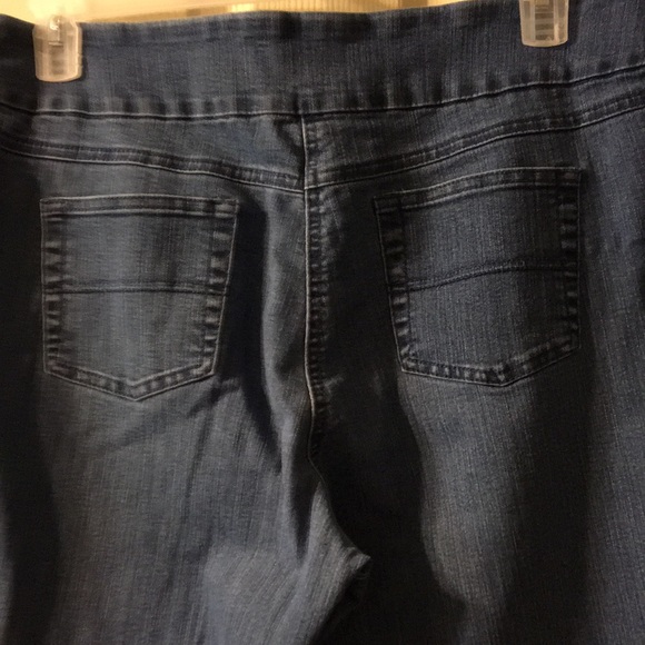 Westbound woman’s stretchy jeans sz 16 regular - Picture 4 of 9